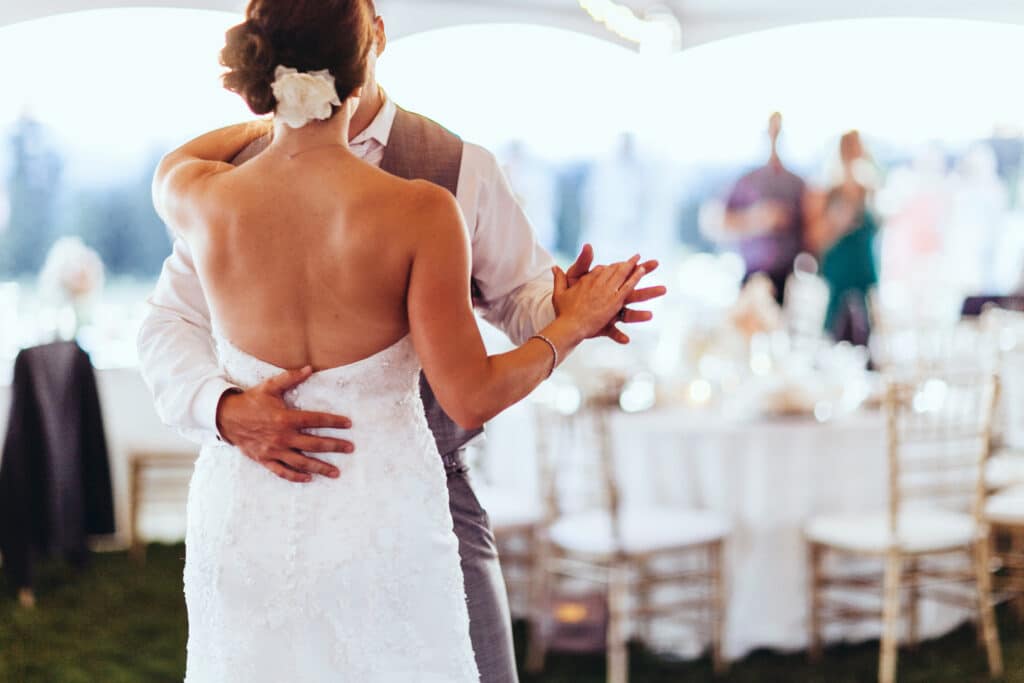 מחיר זמר לחתונה 2025 | יואב חסיס