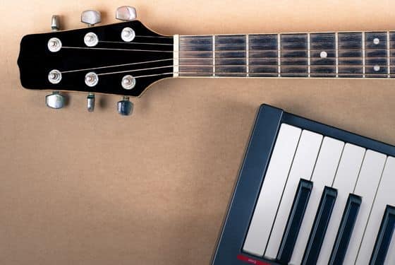 דואו גיטרה ופסנתר - יואב חסיס